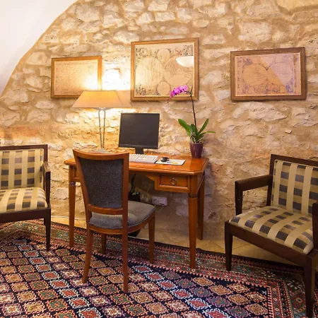 The Golden Wheel Hotel Prag