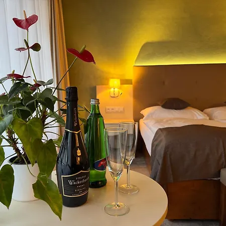 The Golden Wheel Hotel