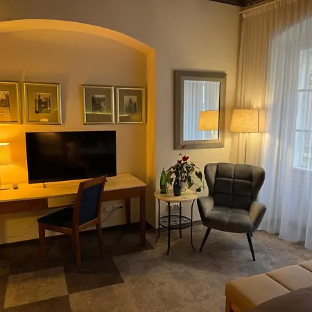 The Golden Wheel Hotel 4*