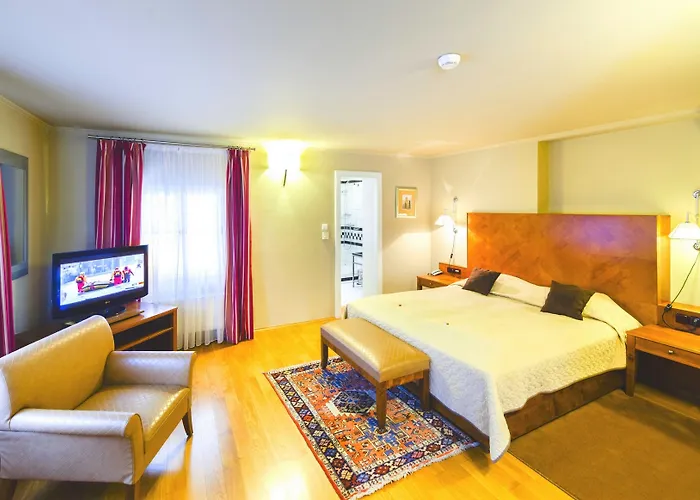 Hotell The Golden Wheel
