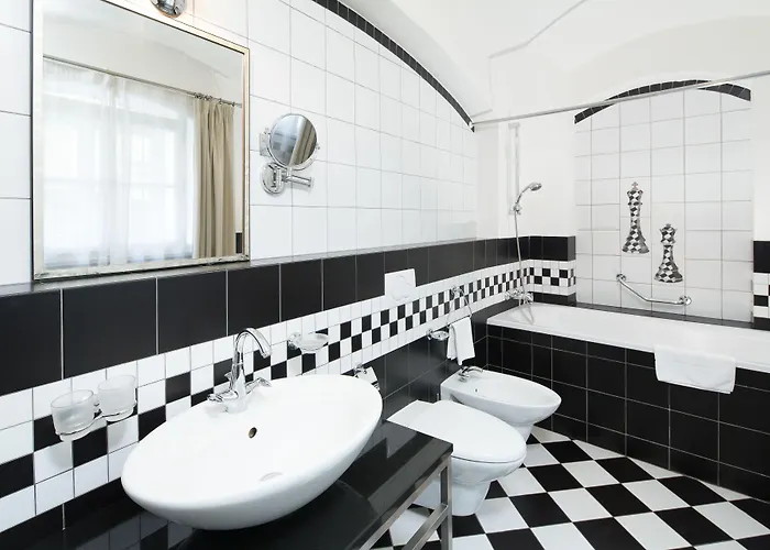 Hotell The Golden Wheel Prag
