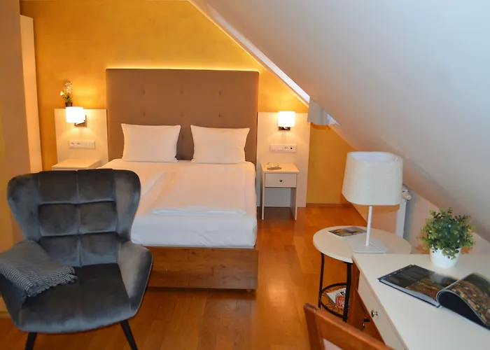 Hotell The Golden Wheel 4*