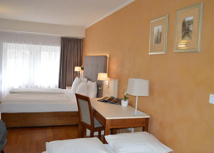 The Golden Wheel 4* Prag