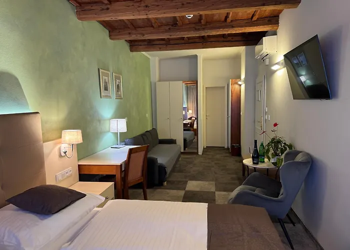 Hotell The Golden Wheel Prag