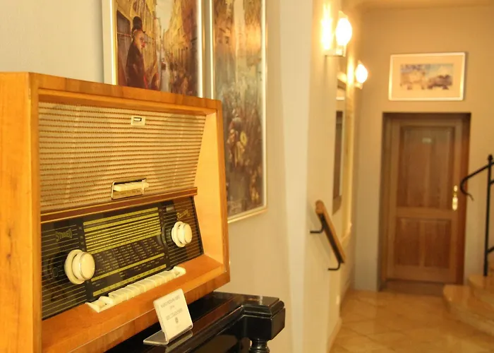 The Golden Wheel Hotell 4*