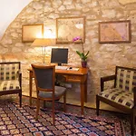 The Golden Wheel Hotel Praga