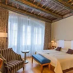 The Golden Wheel Hotel Praga