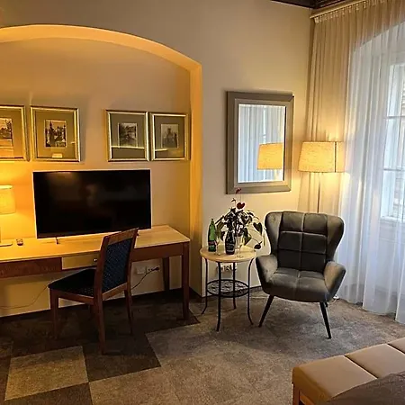 Lh Golden Wheel Praga