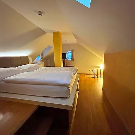 Hotel Lh Golden Wheel