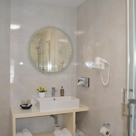 Hotel U Zlatého Kola 4*