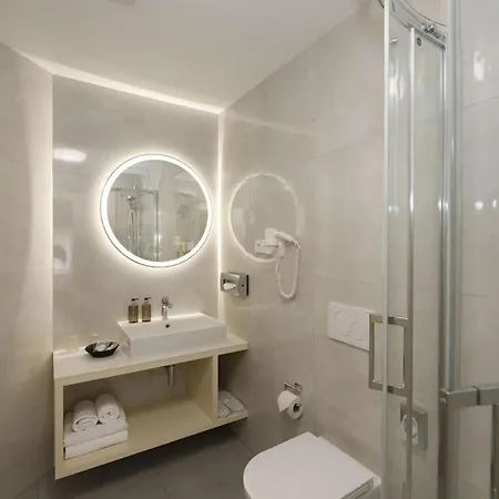 Hotel U Zlatého Kola 4*