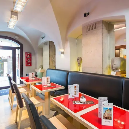 Hotel U Zlatého Kola 4*