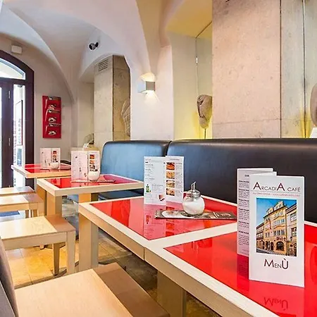 U Zlatého Kola Hotel 4*