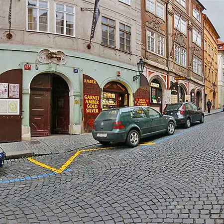 Otel The Golden Wheel Prag